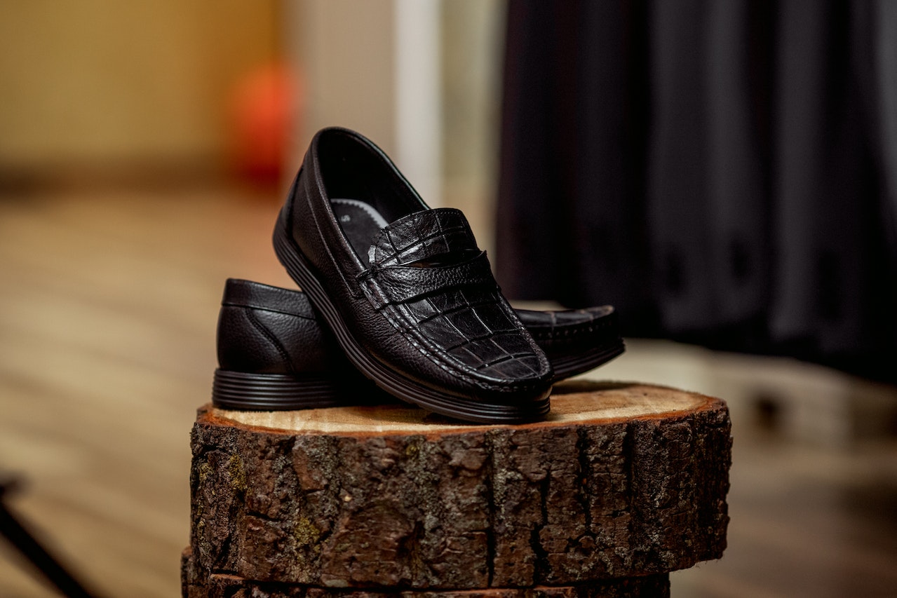 How to Wear Black Loafers for Any Occasion