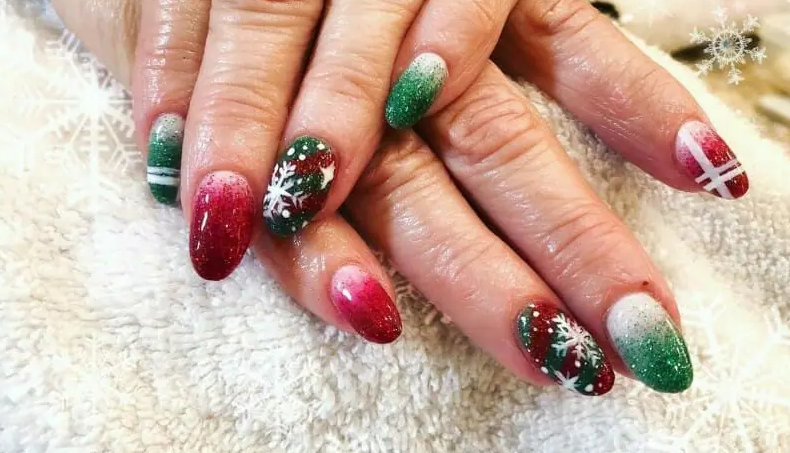 Best Christmas Ombre Nail Designs We Want To Copy This December